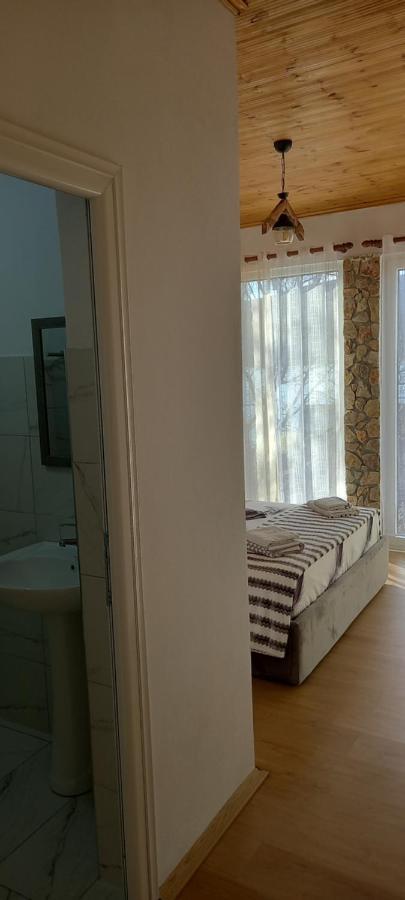 Roleo Guest House Lin ภายนอก รูปภาพ