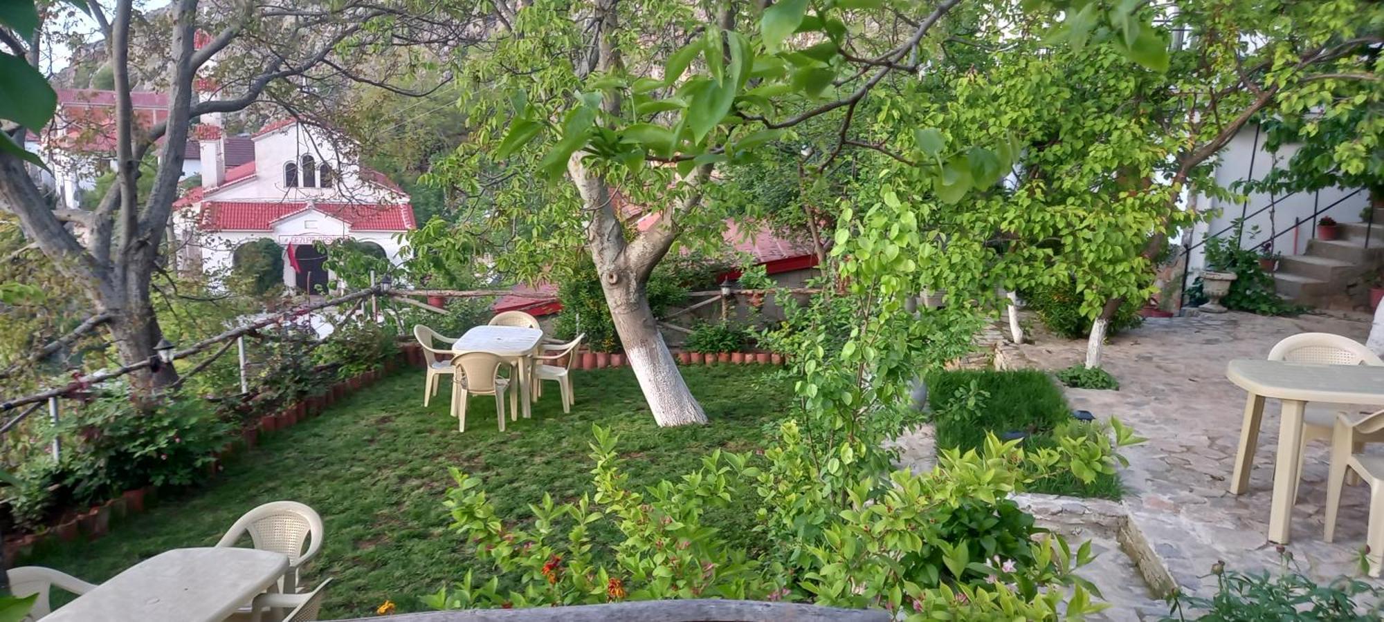 Roleo Guest House Lin ภายนอก รูปภาพ